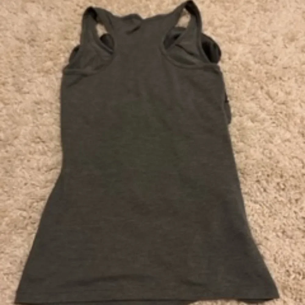 Top - Picture 2 of 2